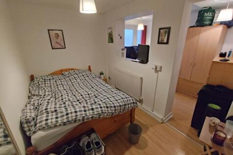 Bedroom 4 (1)