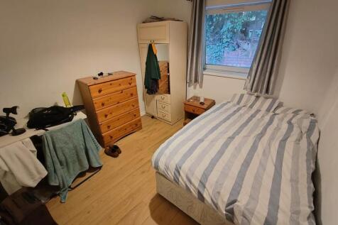 Bedroom 5 (1)