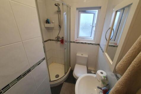 Top floor bathroom (