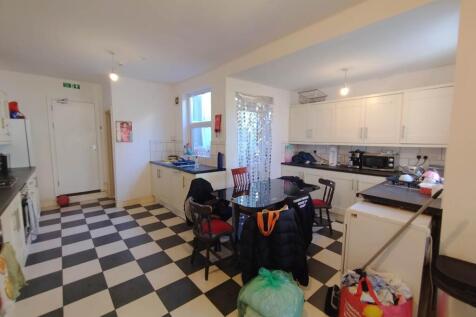 Kitchen (2)