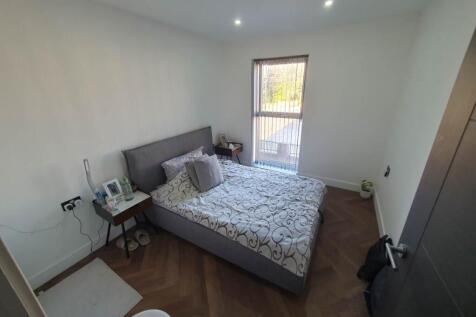 Bedroom 2 (1)