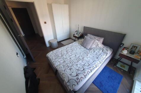 Bedroom 2 (2)