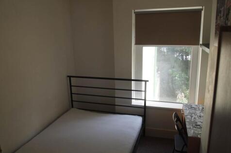Bedroom 2 (2)