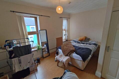 First floor front be