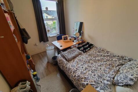 First floor middle b