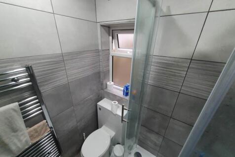 Ground floor bathroo