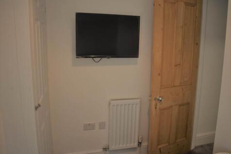 First Floor Rear Bed