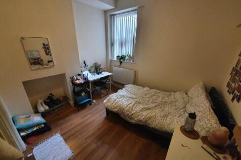 First floor middle r