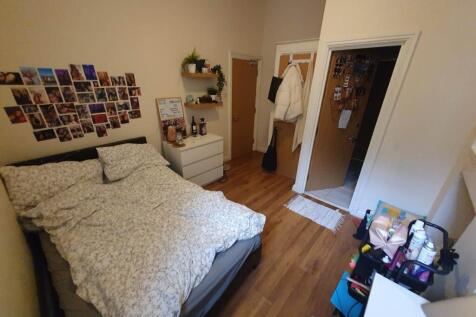First floor middle r