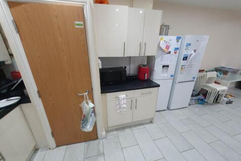 Kitchen (2)