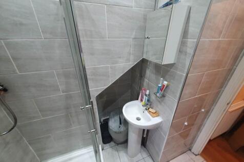 Top floor bathroom (