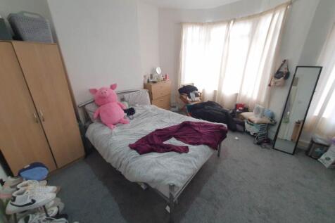 First Floor Front Be