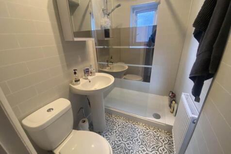 First Floor Shower R