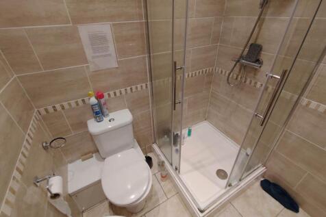 Ground floor bathroo