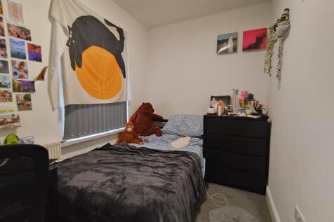 First floor middle r