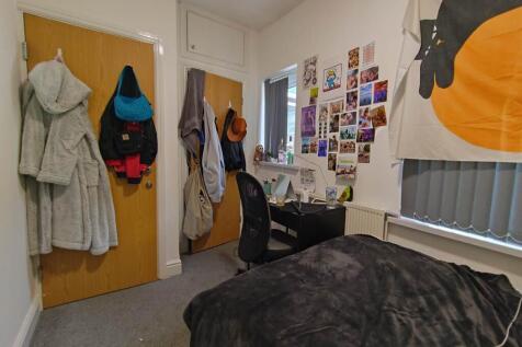 First floor middle r