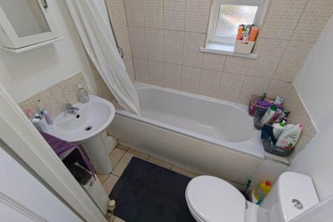 Ground floor bathroo