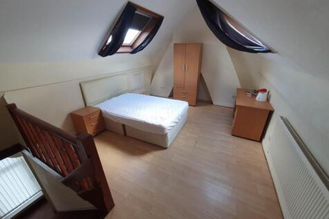 Attic Bedroom (1)
