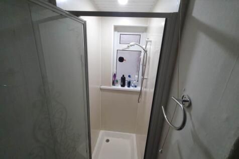 Ground Floor Shower