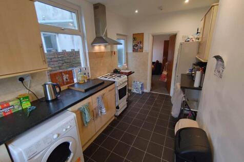 Kitchen (2)