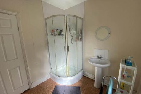 First Floor Shower R