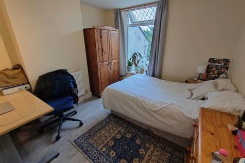 First floor middle b