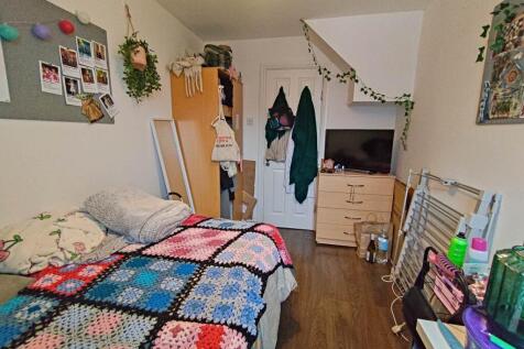 Bedroom 5 (2)