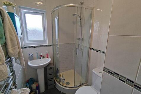 Top floor shower roo