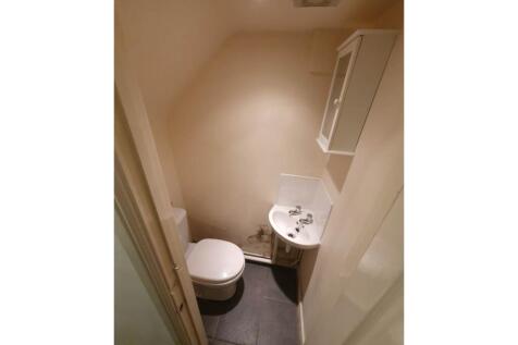 Ground Floor Toilet 