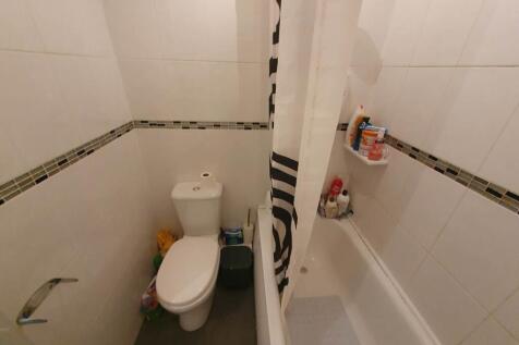 Ground Floor Bathroo