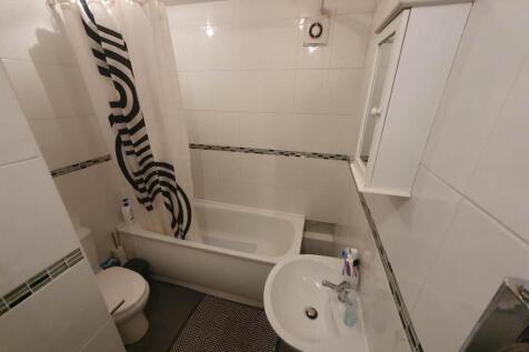 Ground Floor Bathroo