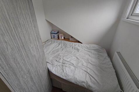 Bedroom 3 (2)