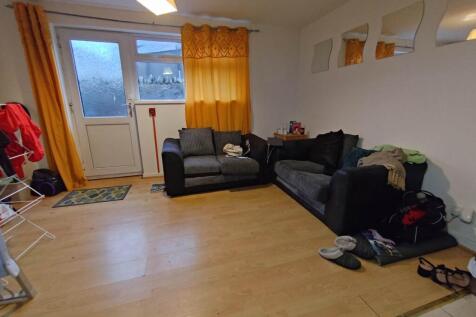 Living area (2)
