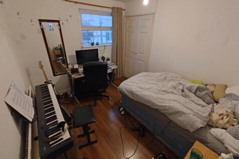 Bedroom 1 (1)
