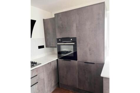 Kitchen angle 2