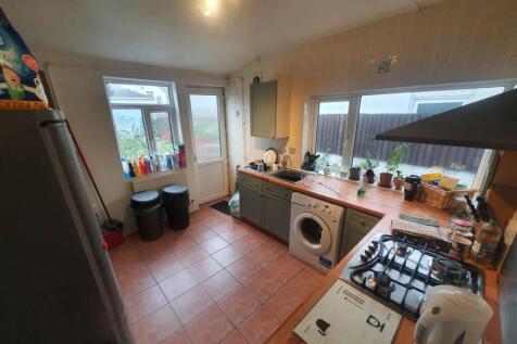 Kitchen (2)