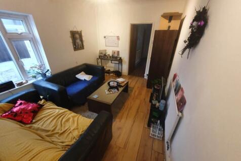 Living room (2)