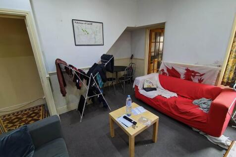 Living room (2)