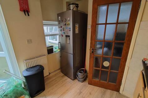 Kitchen (2)
