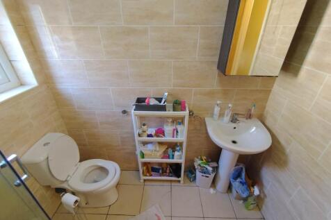 First floor shower r