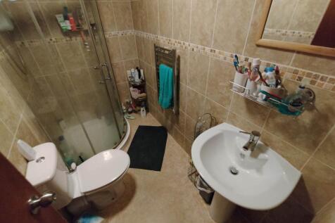 First floor shower r