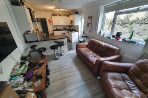 Living room (2)