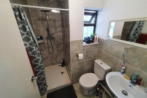 Ground floor shower