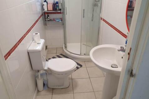 Top floor bathroom (