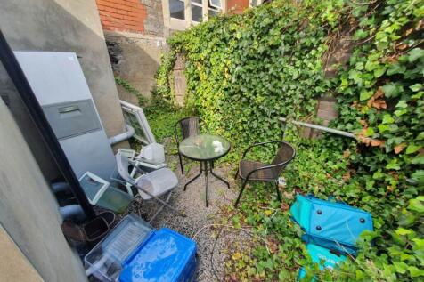 Rear garden (1)