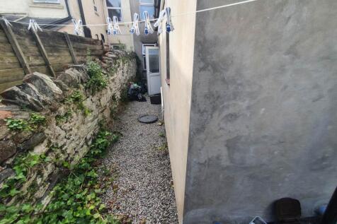 Rear garden (2)