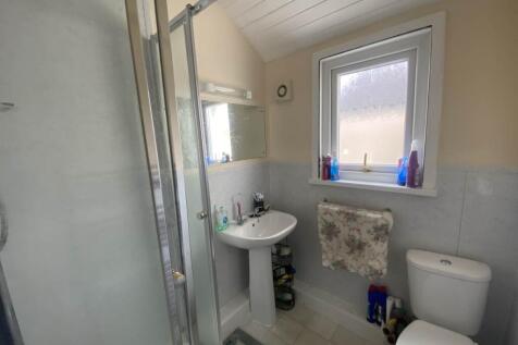 First Floor Shower R