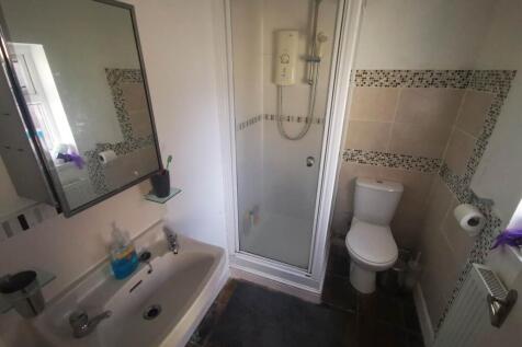 ground floor bathroo