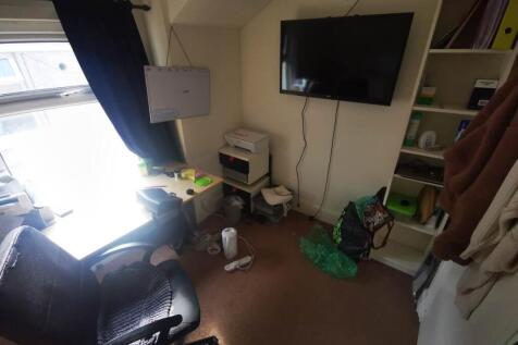 Living room (2)