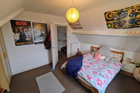 Bedroom 3 (2)